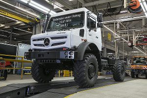 Serienstart der hochgeländegängigen Unimog-Baureihen am 15.07.2014